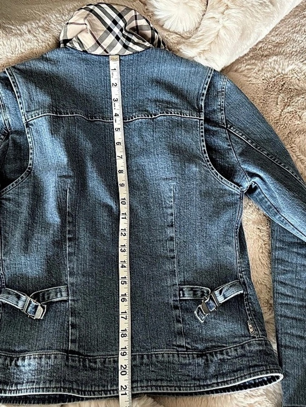Burberry Denim Jacket in Blue Size 6 EUC - Picture 2 of 16